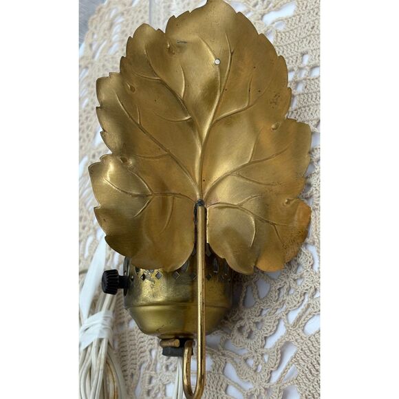 Vintage Mid Century Brass Leaf Electric Mini Sconce Glass Globe Flicker Light - Picture 3 of 5